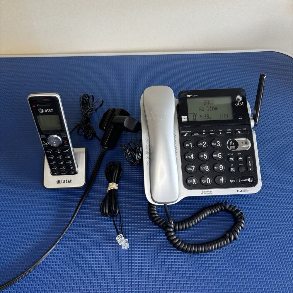 AT&T Corded/Cordless Phone System Unisex OS Silver Excellent CL84202 HD Audio